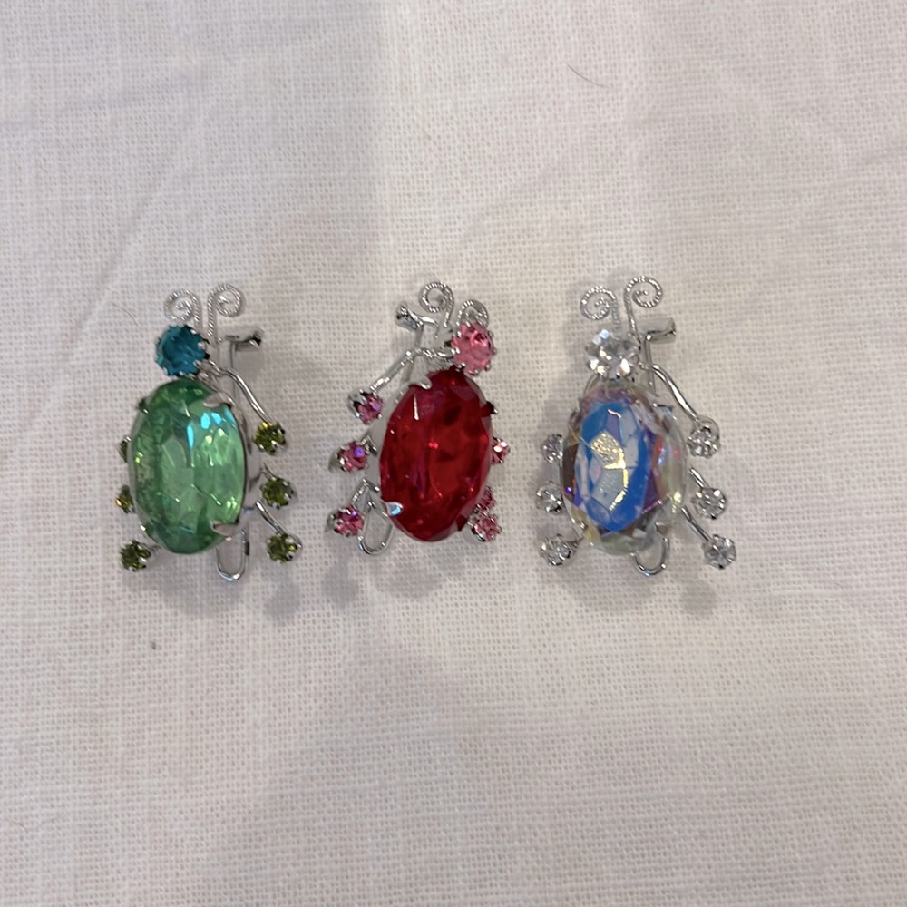 Tarina Tarantino ladybug Swarovski crystals mini hair barrette